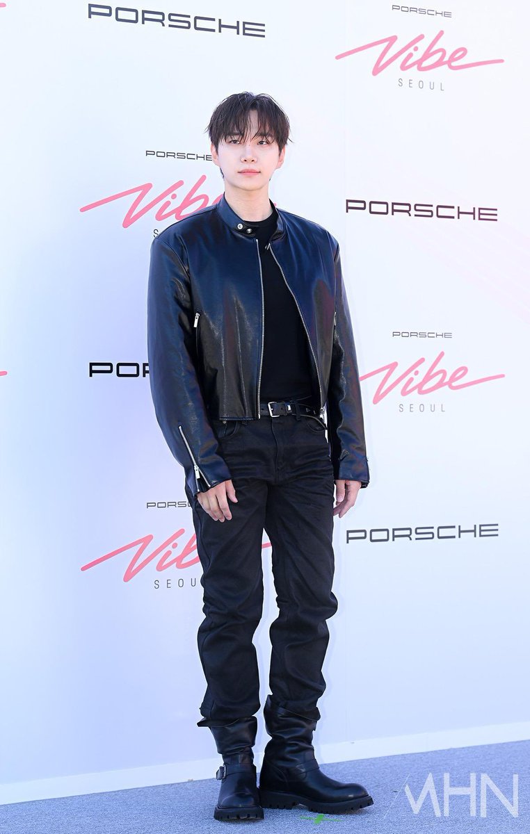 jagiya_a's tweet photo. daebak 🥵🥵🔥🔥 

Porsche_Vibe_Seoul

#이준호 
#LEEJUNHO 
@dlwnsghek
#李俊昊 https://t.co/jo4Oiq5pAL