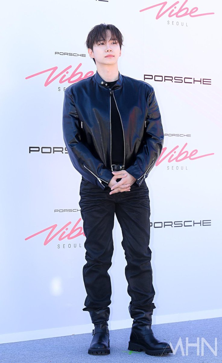 jagiya_a's tweet photo. daebak 🥵🥵🔥🔥 

Porsche_Vibe_Seoul

#이준호 
#LEEJUNHO 
@dlwnsghek
#李俊昊 https://t.co/jo4Oiq5pAL