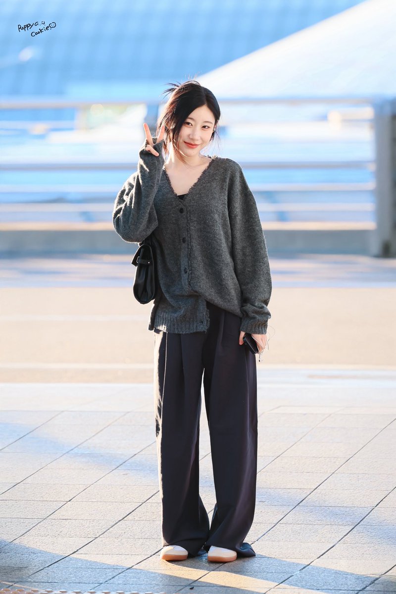 cookieeee0605's tweet photo. 261002 ICN출발
🍂
#ITZY #있지 #CHAERYEONG #채령 https://t.co/yX5vyzcB6s