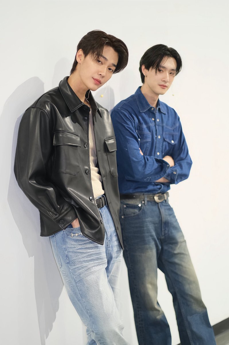 meepangg's tweet photo. โห ดิวธีหล่อมาก ดิวทำน้องธีตัวเล็กตลอดเลย ยืนข้างกันแล้วเหมาะสมจริงๆ🥺 https://t.co/GgRCi0bhaC