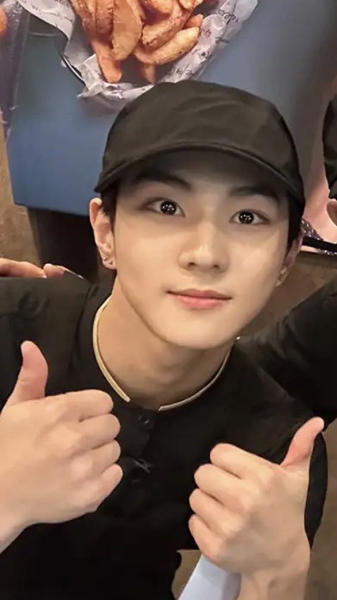 woncattos's tweet photo. SMTH ABOUTTT THIS JUNGWON https://t.co/dvX8Y0YZbX