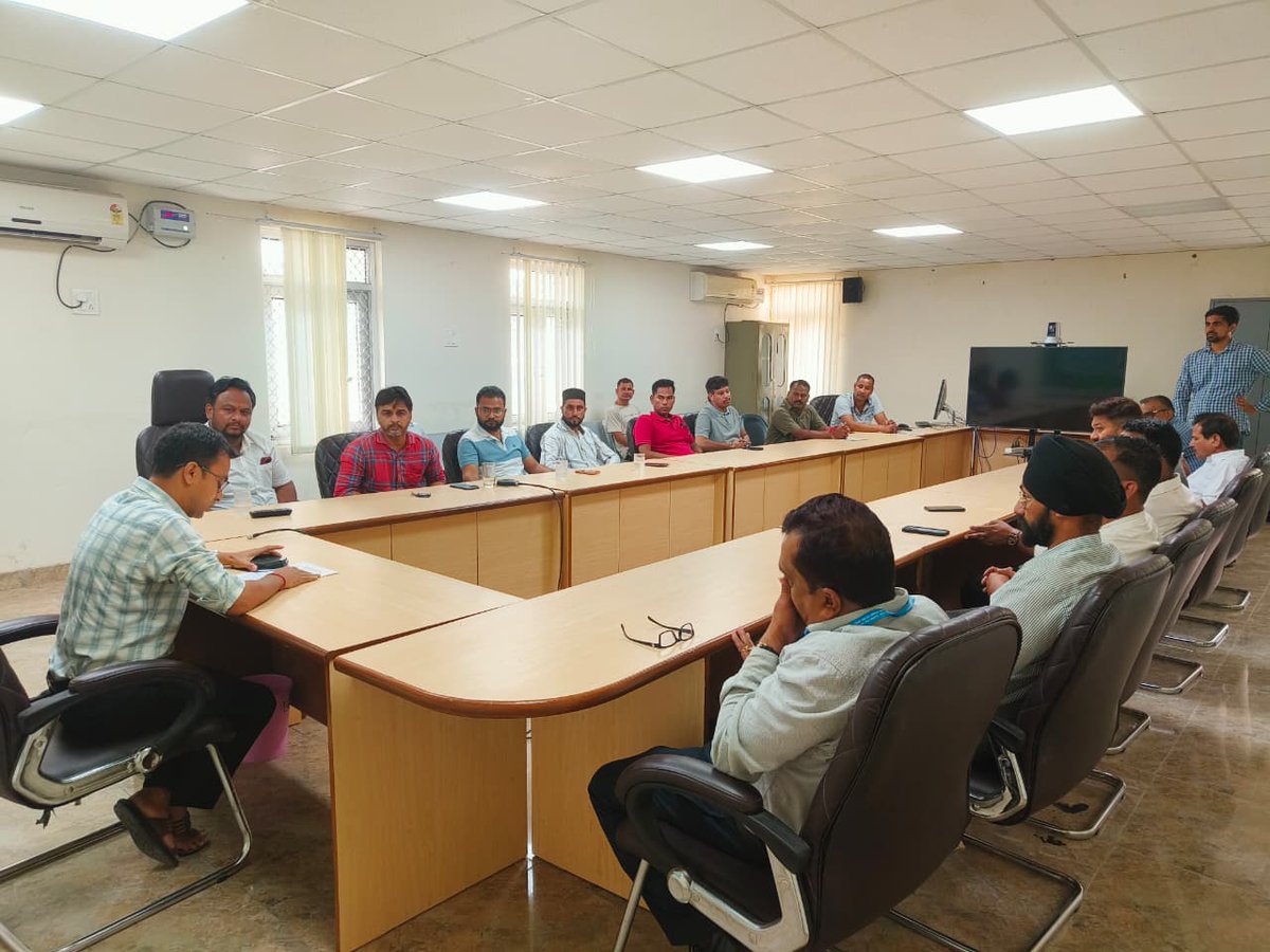 estc_ramnagar's tweet photo. 📷 Urban Council Meeting under Swachhta Mein Sahbhag Initiative
As part of the Swachhta Mein Sahbhag campaign, an Urban Council Meeting was conducted to discuss and promote cleanliness initiatives, sanitation practices and community participation. https://t.co/rFcALifKt2