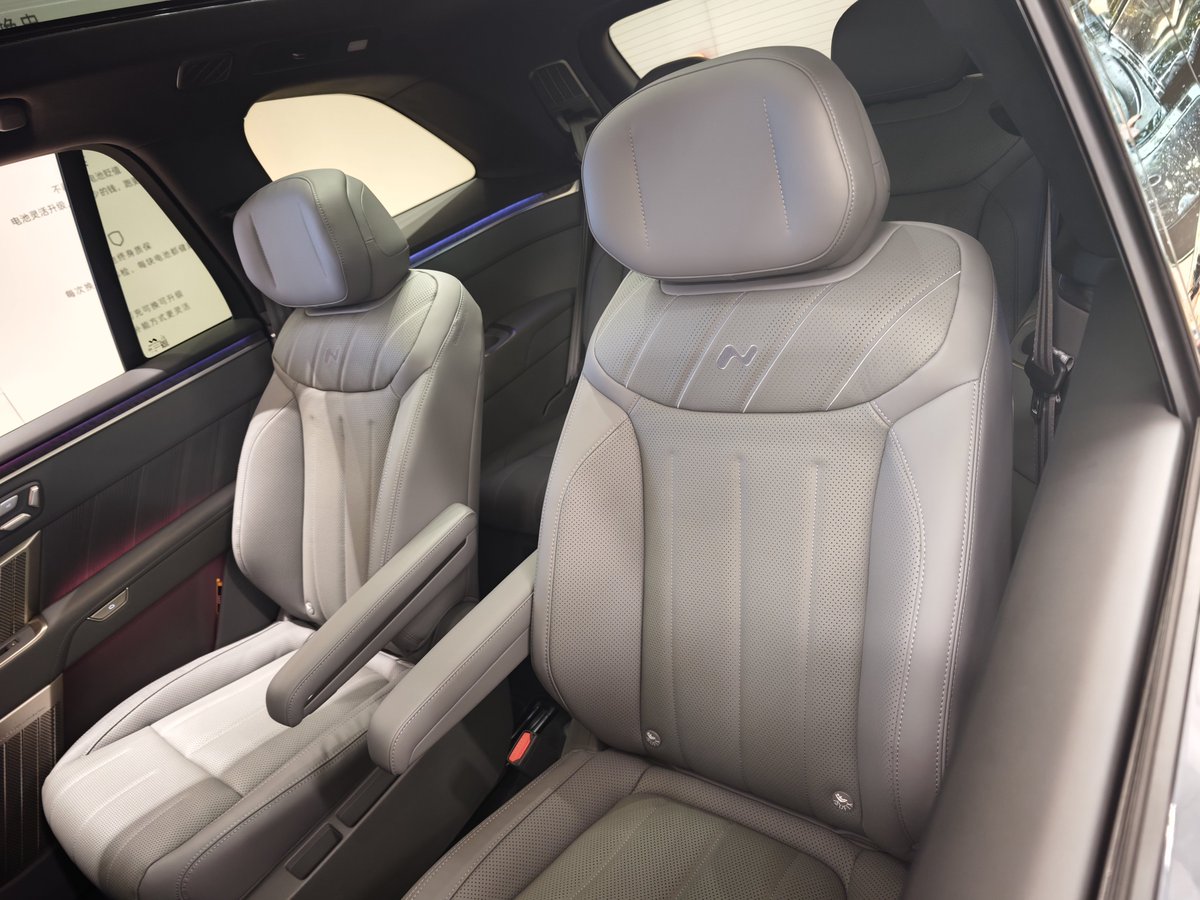 valanz_m's tweet photo. I have checked the Onvo L90 and L60. I am impressed by both, specially The L90. I think is a great car. Quality doesn't feel cheap, seats are very comfy, the frunk seat is amazing. Overall, a great product. https://t.co/Vrbpl2xhZT