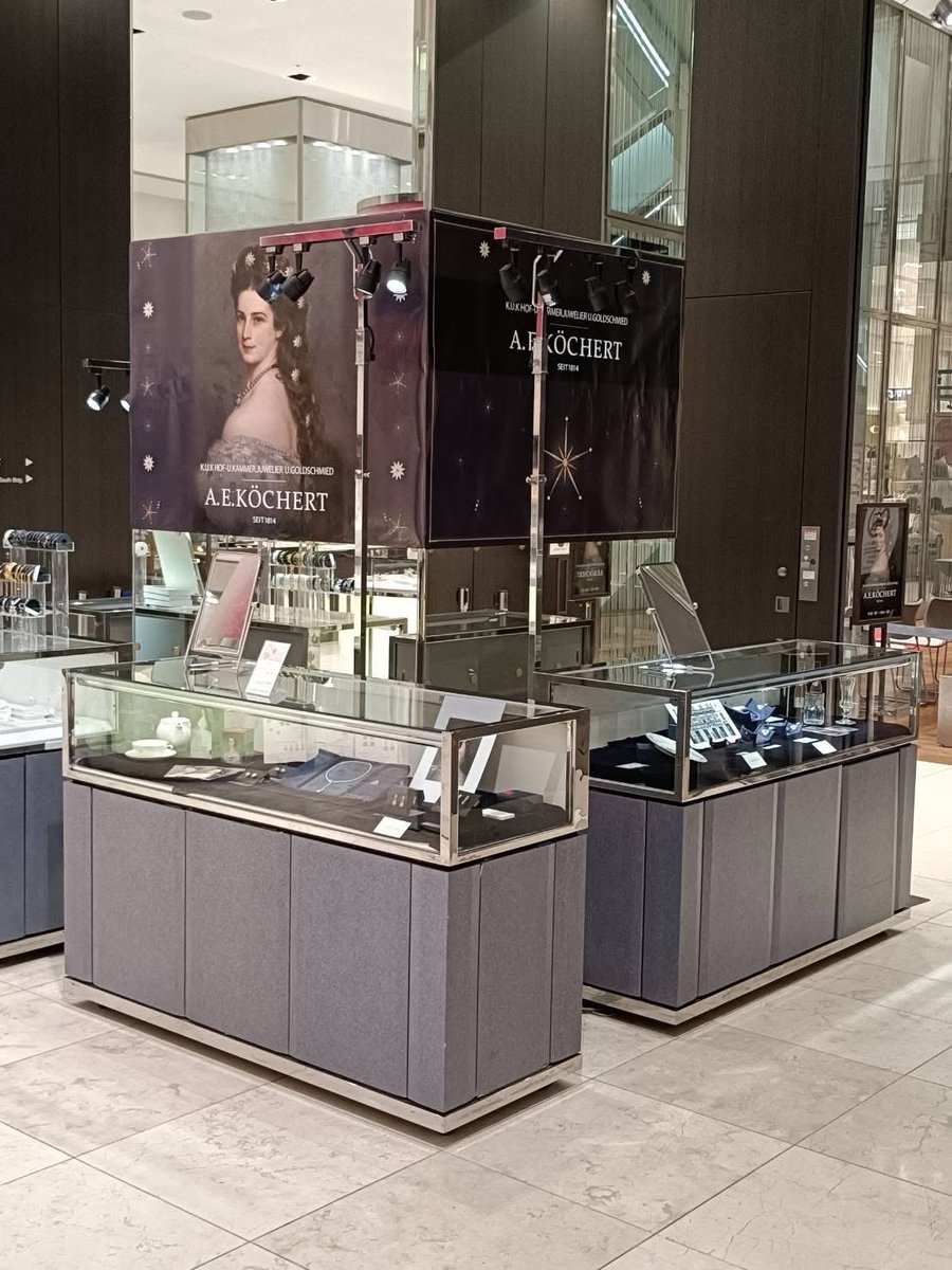 austria_in_JP's tweet photo. ✨シシィが愛した「星」のジュエリー✨
ウィーンの名門A.E.ケッヒャートが新宿髙島屋に期間限定で登場。200年以上受け継がれる伝統と、時を超えて輝く美しいジュエリーを、ぜひ会場で直接ご覧ください。

📍2階イベントスペース
📅9/30～10/6 https://t.co/hCUNXpMOKD