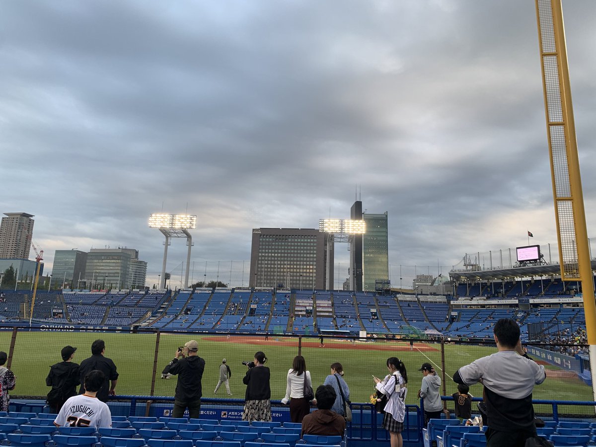 Namepooh_'s tweet photo. 通路側だったからラッキー！！！
ジャイアンツの試合最後の現地です https://t.co/GbEfC6eVrF