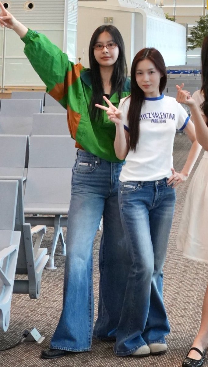 AfterglowML's tweet photo. เขินไส้ดิบไม่พอ เขินกางเกงคู่ด้วย อะไรของพวกคุณคับเนี่ยย 🫪🫪

#MilkLove #มิ้ลค์เลิฟ https://t.co/40WydULn4e
