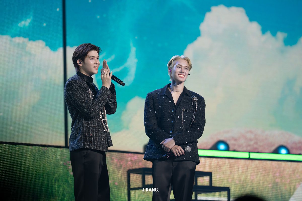 jirangism's tweet photo. 19092026 -  🩵🩷

#SkyNaniSToTheNFanconD1 
#skywongravee #hirunkit_ https://t.co/PKGkg41aP5