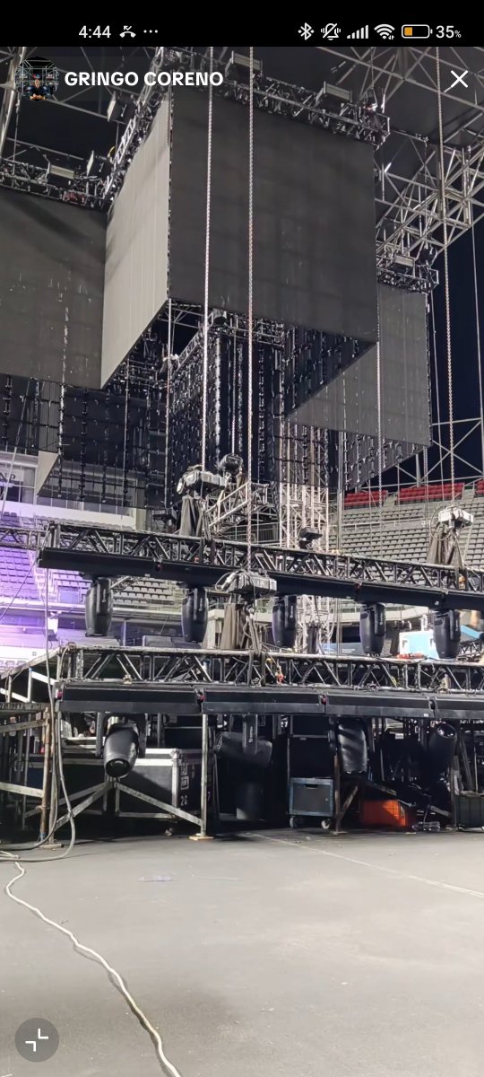 whomlu_'s tweet photo. AI ISSO É O POVO MONTANDO O RESTO DO PALCO? KKKKKKKKKKKKKKKKKKKKKKKKKKKKKKKKKKKKKKKKKKKKKK https://t.co/nyg8diKT0G