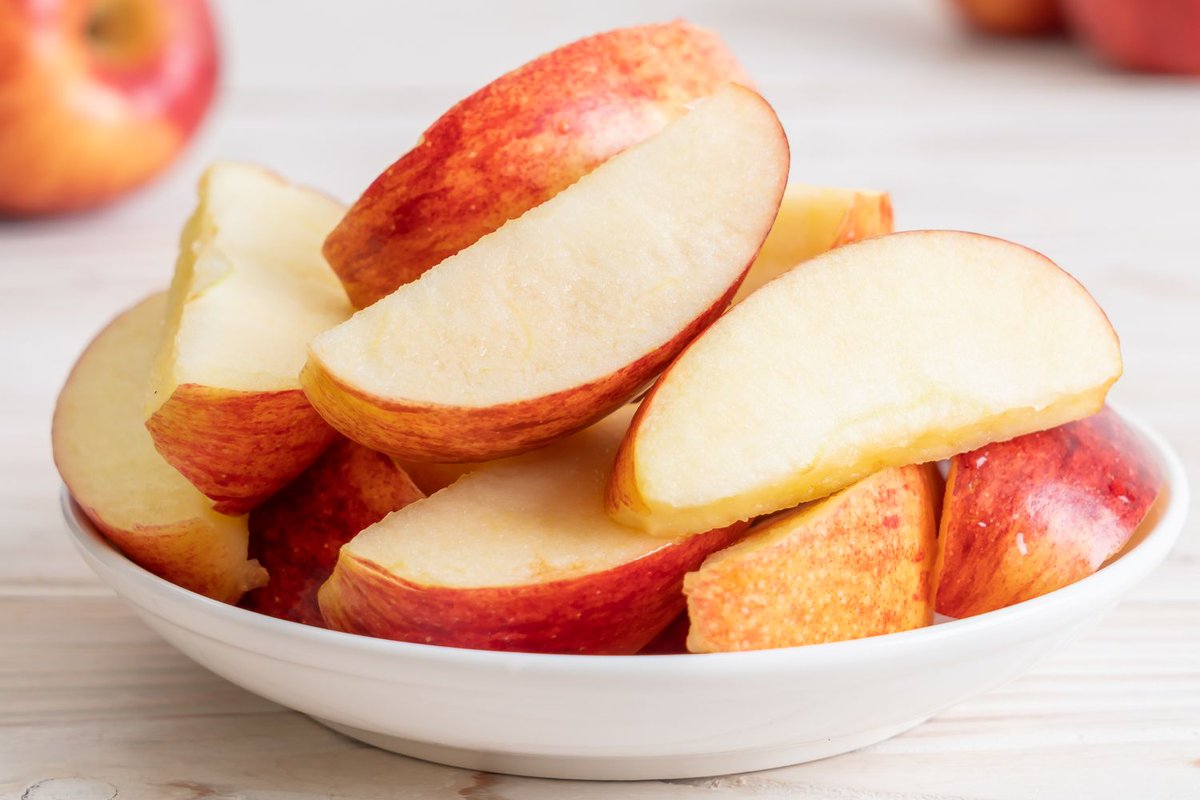 HopperShadow's tweet photo. [*as he walks out onto the balcony of the room, he sits down a try of apple slices, while then suddenly a letter apperes next to him*]

buck i forgot the honey to coat- a letter of all this time urgh...

[*he takes the letter and walks back inside and forgotten the apple slices*] https://t.co/oXNrMD92wn