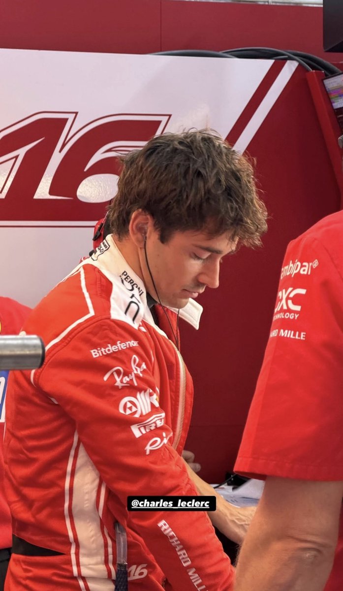 leclercsstreet's tweet photo. he has such a beautiful side profile https://t.co/qati5pDjSh