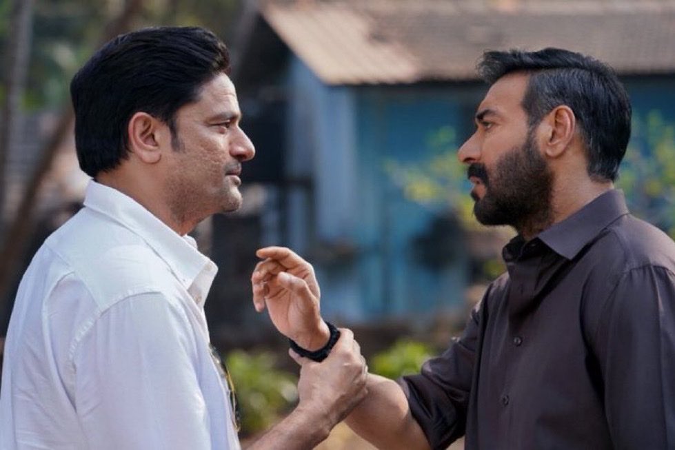 darshanbarot21's tweet photo. A capable actor always brings his own style and charm to the character, #JaideepAhlawat is a welcome addition to the #Drishyam franchise.

The intensity and rawness with which he played SP Rajveer Singh Tomar surely extends the canvas of this solid investigative thriller.

Special mention to his confrontational scene with #AjayDevgn, the actor just brought the right amount of sincerity to the character without being unnecessarily loud.

Such a great casting.

#Drishyam3
#DrishyamTheConclusion