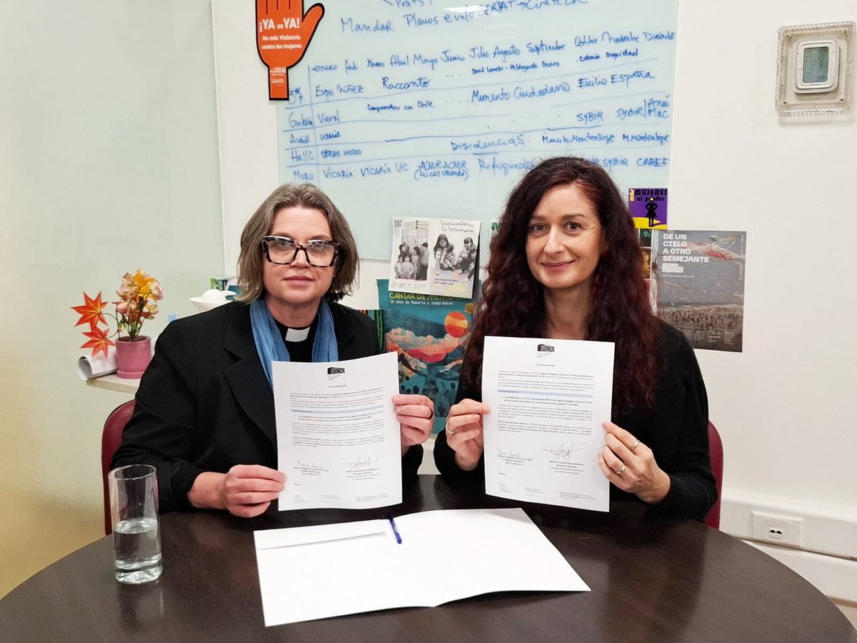 lutheranworld's tweet photo. An agreement with the Museum of Memory will preserve archives of the Evangelical Lutheran Church in Chile that document its defense of human rights during the country’s military dictatorship.

Read more: https://t.co/zdFP4MrBup

#LutheranWorld #HumanRights #Chile #Memory @MuseoMemoriaCL