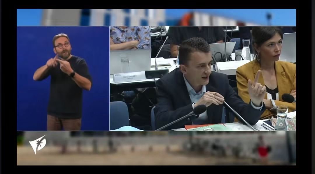 Robin_Salecroix's tweet photo. 🔴 Face aux caricatures et aux amalgames de la droite, revenons au fond des revendications légitimes de la jeunesse. Leur mouvement exige des réponses politiques. La fuite en avant répressive est sans issue.
#lycées @PCF
📺 https://t.co/NVBCJ4woxh https://t.co/dHtsti2nSm