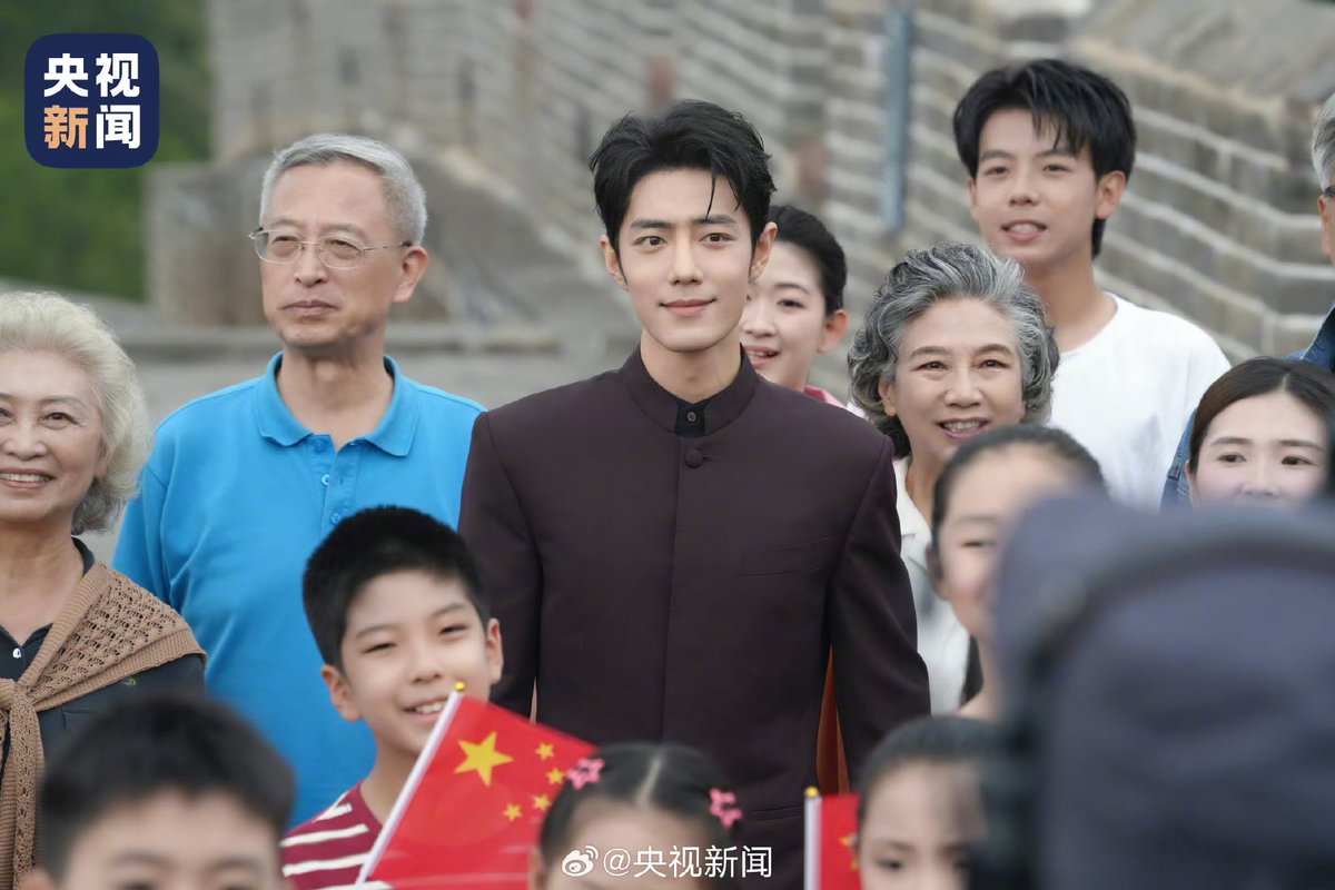 xzmelons's tweet photo. CCTV News (and other major state medias) posted new photos from yesterday #XiaoZhan’s performance in occasion of the National Day CCTV Special Program https://t.co/ahNDZqO91v