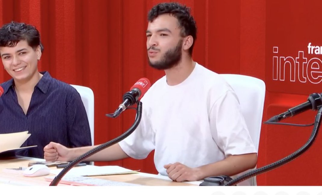 Crohnfighter's tweet photo. @franceinter vous dégoûtez à faire la propagande LFI … vous êtes de minables journalistes ! Vivement la privatisation ! https://t.co/jW4NaYUs5B
