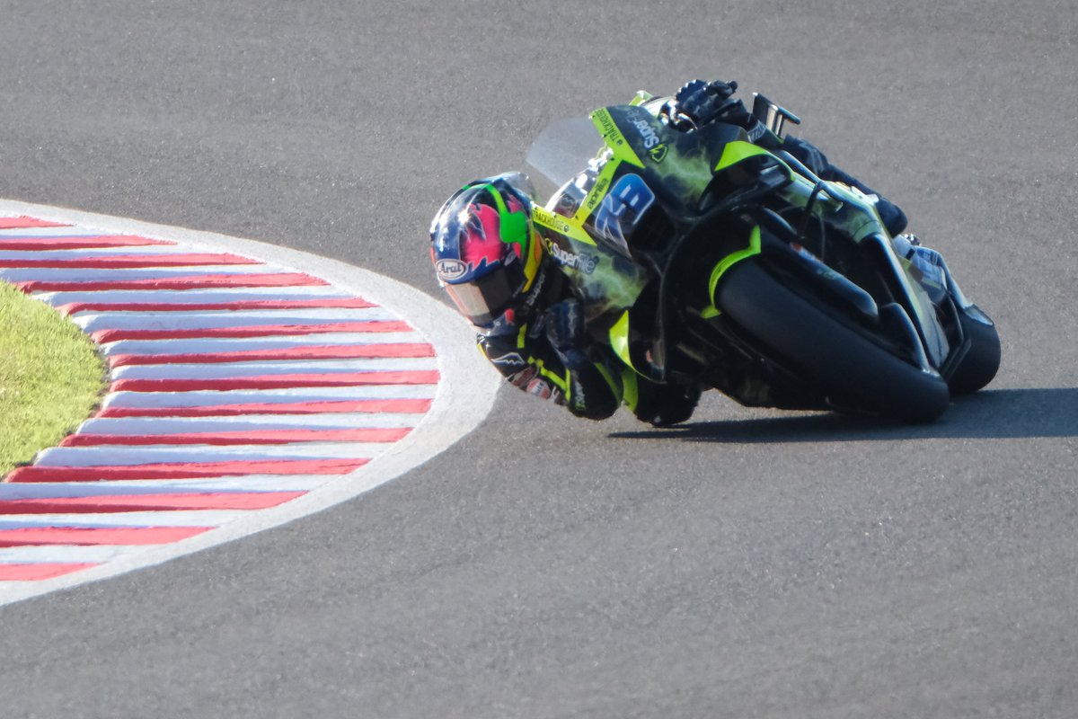 vintage_gc's tweet photo. MotoGP 1日目。がんばれ小椋藍！  #MotoGP_jp https://t.co/rgIeykxsZY