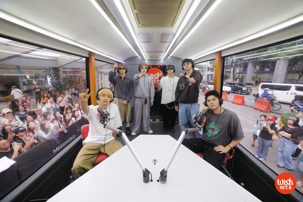 wish1075's tweet photo. Japanese powerhouse group @BEFIRSTofficial returned on the Wish Bus and performed their songs "CAGLIOSTRO" and "WATCH ME."

Watch them at their show at the New Frontier Theater tomorrow. https://t.co/hXNiaYXl8H
