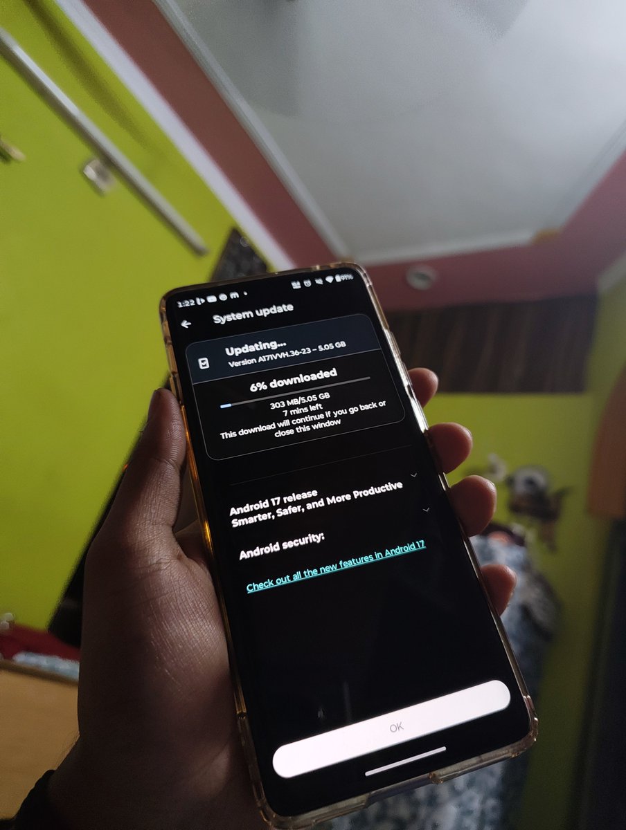 piyushframes's tweet photo. Android 17 update !! 
In motorola edge 60 pro 
Really excited to explore the new features !😍💙
.
@motorolaindia @Moto https://t.co/AyqF4CJQbQ