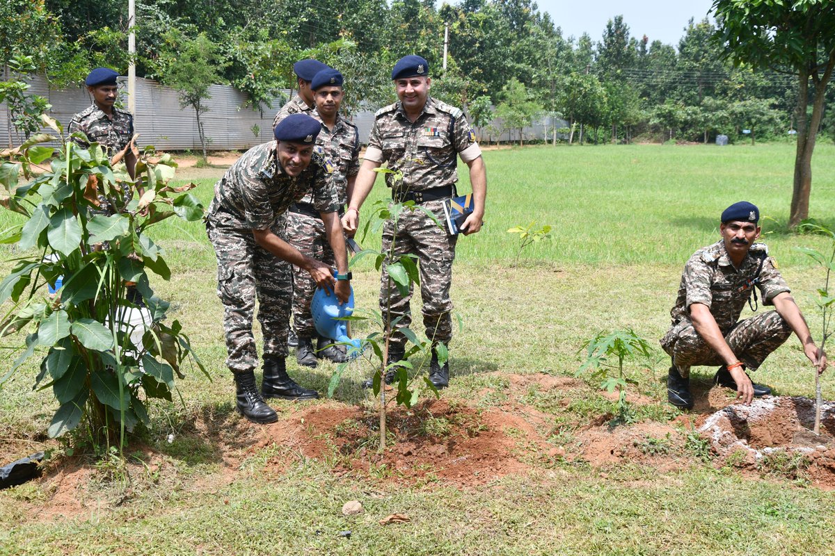 commandant188's tweet photo. Today, 188Bn CRPF, organised a Tree Plantation Drive under “Ek Ped Maa Ke Naam” at Kondagoan camp as part of #SwachhataHiSeva2026 The drive brought a meaningful step towards adding more greenery to our surroundings and caring for nature. @crpfindia @CTGSECTORCRPF  @DigJagdalpur https://t.co/1tLgaspU3s