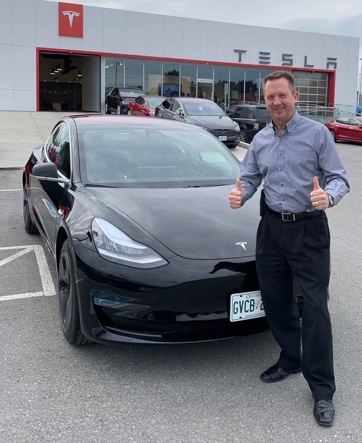 DavidMclmu's tweet photo. Become a Tesla Model owner today @Tesla https://t.co/6tDfbC2xOk