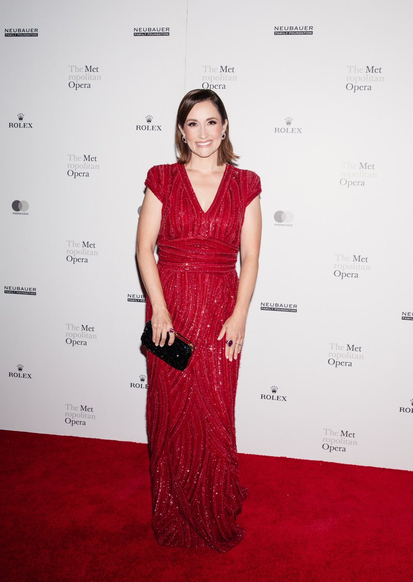morley_erin's tweet photo. Thrilling Opening Night of the @MetOpera 26-27 Season! Bravi tutti to the entire cast of MACBETH! 

📸 Jason Crowley 
👗 @ElieSaabWorld 
💎 @TamsenZ 
HMU @glowbyaffan https://t.co/fjRv5NfmCt
