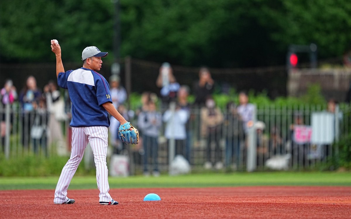 swallowspr's tweet photo. 最後のマウンドを明日に控え、いつも通りに。

#石川雅規 投手、引退試合前日の練習。

明日、神宮のマウンドへ。

#swallows #燕心全開 https://t.co/Pw1OUPQ8rd