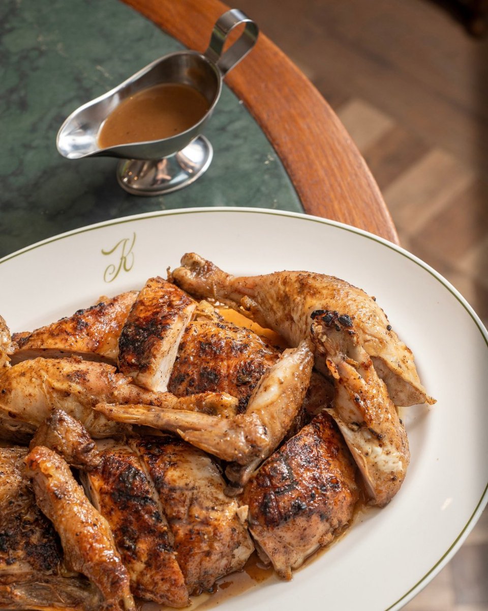 GoodFoodGuideUK's tweet photo. With beer taps at the bar, darts and Sky Sports on the TV, there’s no mistaking this is a proper pub, though chef Pier Berretta makes great use of his talents in a menu built around tender and golden rotisserie chicken: https://t.co/dsiLASxekn

📸 @nathinze https://t.co/hRSP8Ye3vi