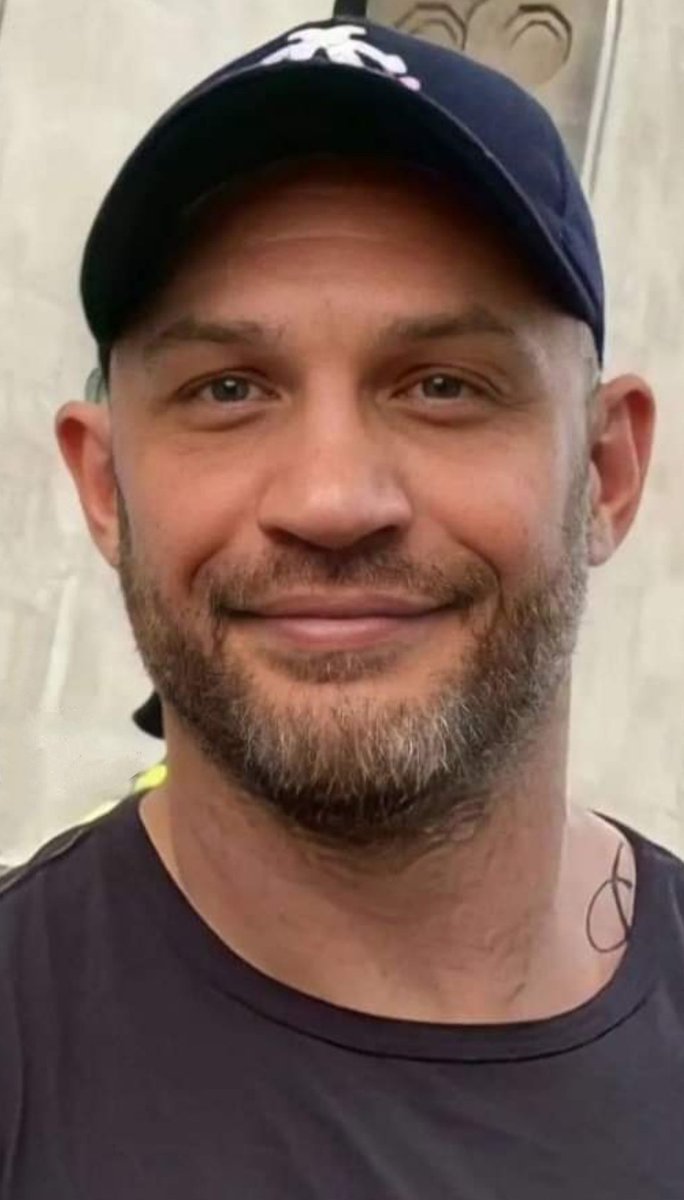 KoRn_Penguin's tweet photo. Tom Hardy 🖤🤎 https://t.co/4pMjI59M8H