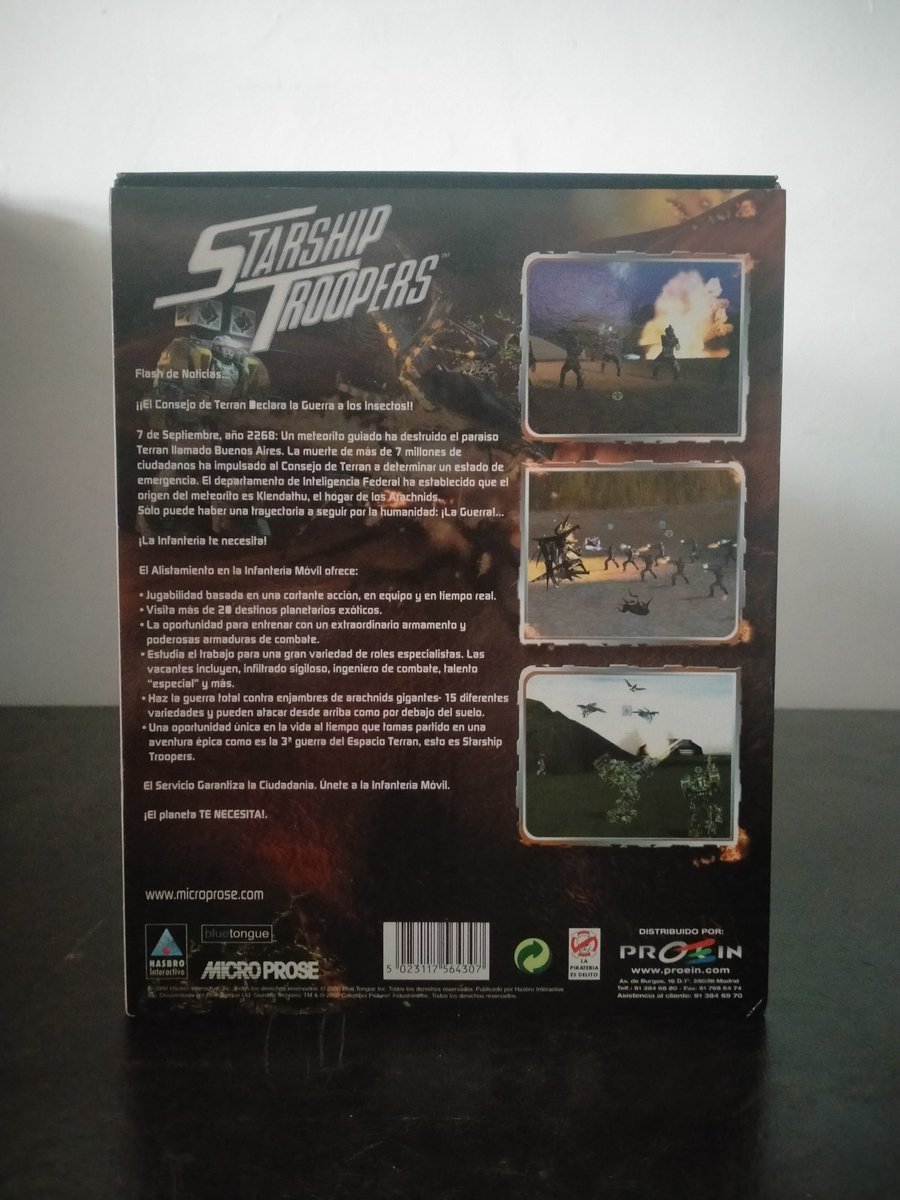 pcgamearchive's tweet photo. Starship Troopers hacía que cada avance pareciera provisional: los arácnidos podían llegar desde arriba, desde el suelo o en masa.
En 2000, esa presión táctica tenía otro envoltorio: Big Box, CD-ROM y manual impreso.
#pcgamearchive #StarshipTroopers #bigbox https://t.co/0XOL5dnO8E