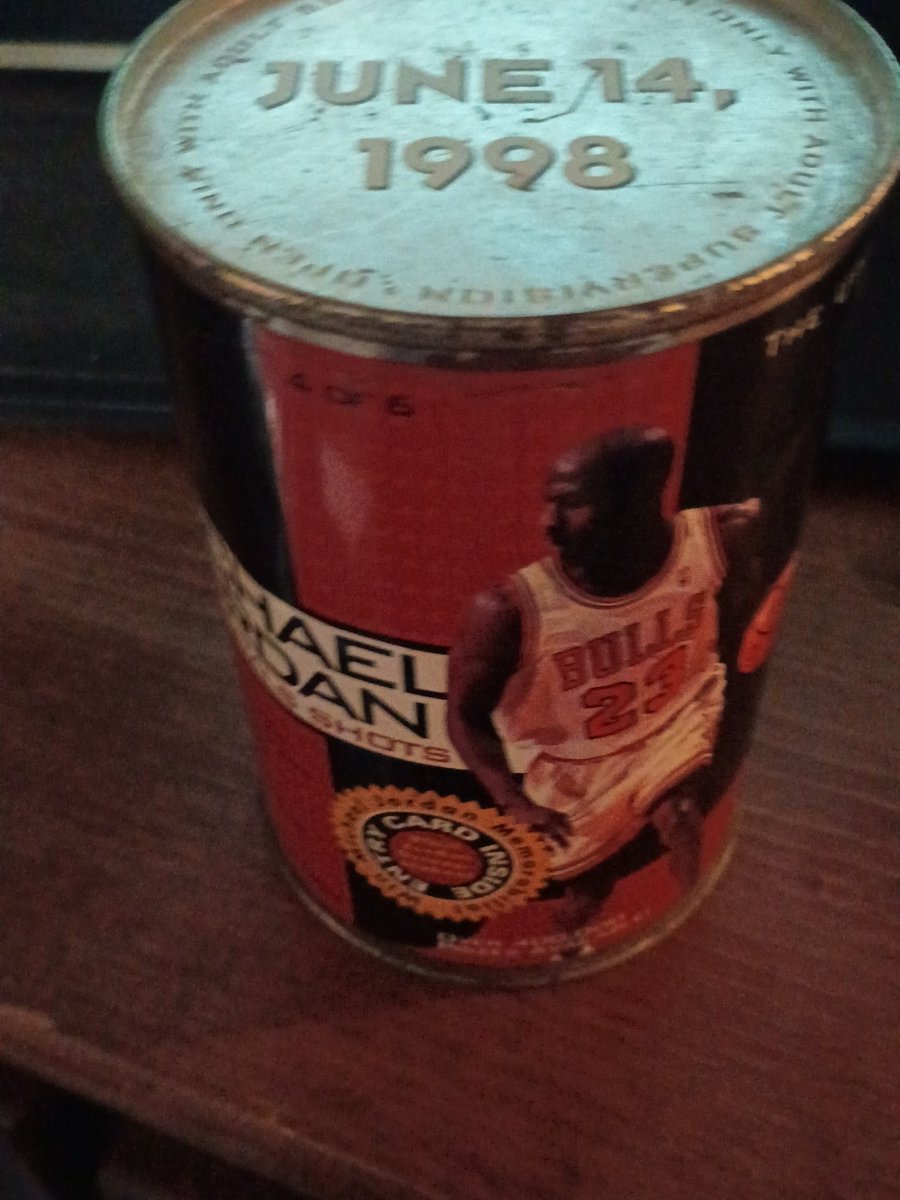 SarahSperry85's tweet photo. why won't you tell me one name of woman you watched 30 years ago in the WNBA.   Bc there ain't one.   I'm 40 and we watched Michael Jordon https://t.co/p7tHd6W4yM