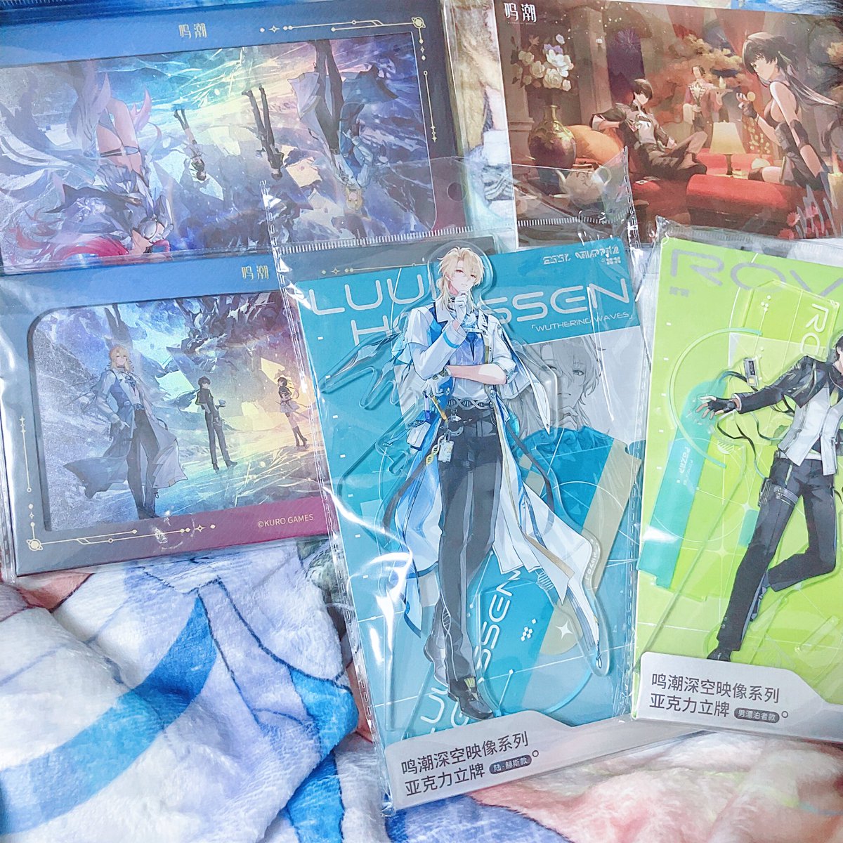0t0yu's tweet photo. 淘宝網から届いたー！！！！
ポストカードセットほんま神 https://t.co/ibiX1F9OQI