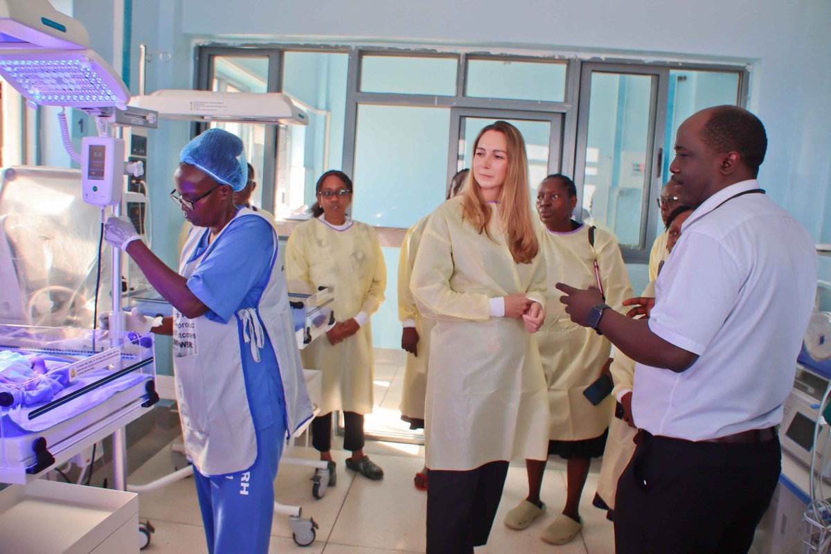 UKinUganda's tweet photo. Equipment saves lives when skilled people know how to use it.

Through EMPOWER, 🇬🇧 support for neonatal care combines NICU equipment with skills enhancement, helping health workers provide better care for 🇺🇬’s most vulnerable newborns. Thanks to 🇺🇬’s frontline health workers. https://t.co/Fs8hMFzus1