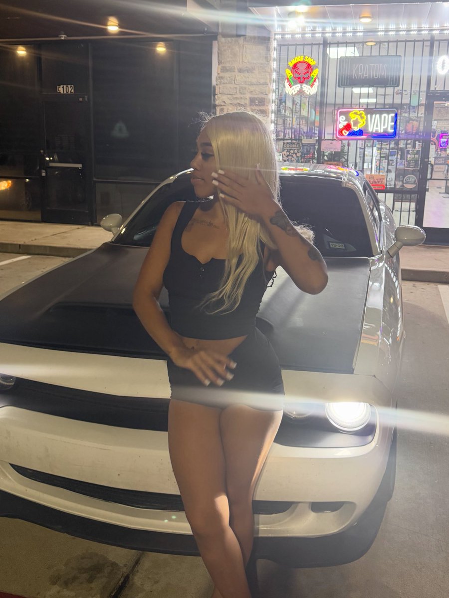 marathebiggest's tweet photo. #samaramareee #htx 
Love me or love me https://t.co/D4yspPfbUZ