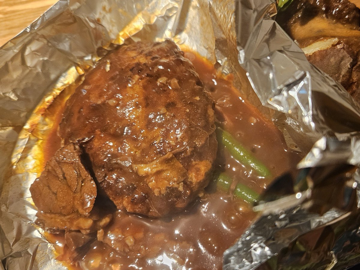 lettuce_go's tweet photo. 食べたあと歯磨きして親知らずの抜歯にいきました… https://t.co/uV65u1xlrY