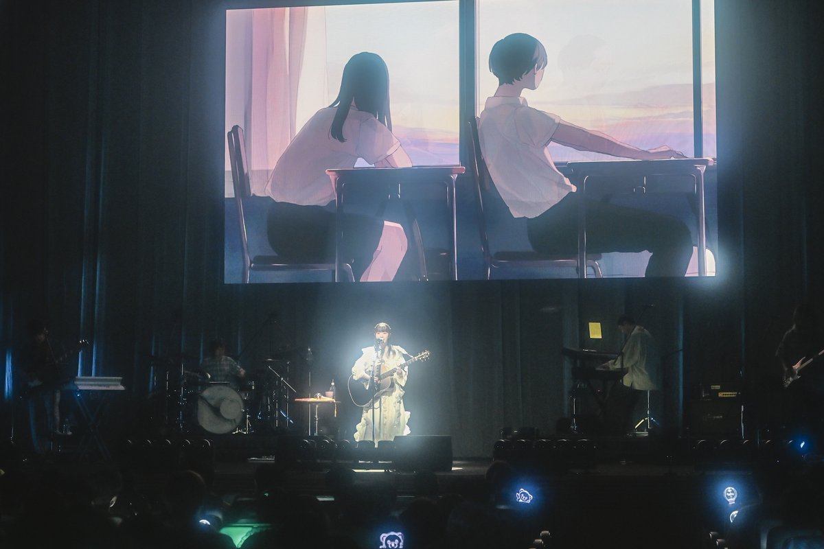 realsoundjp's tweet photo. ˖°☾˖°  特集：『ユイカ』°˖☽°˖

🔗https://t.co/ZXICmzMiy6

諦めるために始めたはずの音楽で実らせた輝き　国際フォーラム公演『Sanvitalia』での“恩返し”

#ユイカ @yuika_singuitar @yuika_staff https://t.co/5X85nRbYz9