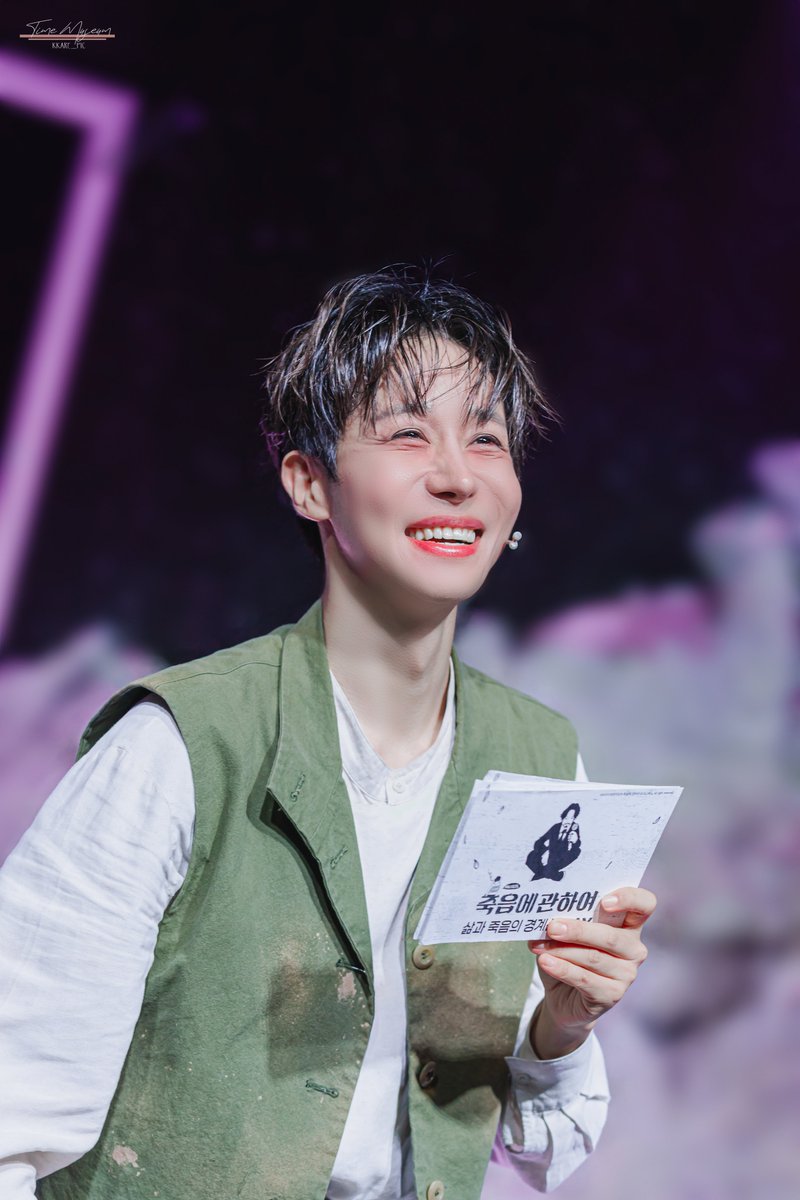kkare_pic's tweet photo. [260930] 
:: #죽음에관하여 :: 삶과 죽음의 경계선 DAY :: 무대인사   

:: #강찬 배우님 :: 인간 役 https://t.co/oZjerD7wCc