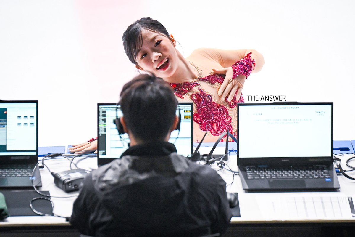 TheAnswerFigure's tweet photo. ち、近い…❗️

中井亜美選手のSP演技中の一幕⛸️

#東京選手権　#中井亜美 
#フィギュアスケート ❄️

【写真：中戸川知世 @nakatogawachise 】 https://t.co/nlQ203JX8c