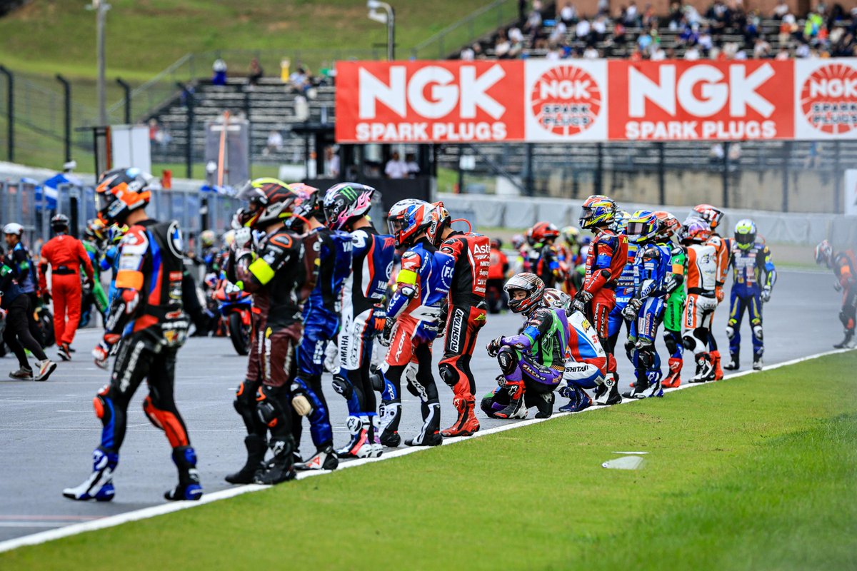 suzuka_event's tweet photo. 「2027 FIM世界耐久選手権 鈴鹿8時間耐久ロードレース 第48回大会」の日程が、2027年7月2日(金)～4日(日)に決定いたしました。

各種観戦チケットの発売日などの詳細は、決定次第ご案内いたします。
https://t.co/A6QYL65dn0
#鈴鹿8耐 #Suzuka8hours https://t.co/yFm68gclqP