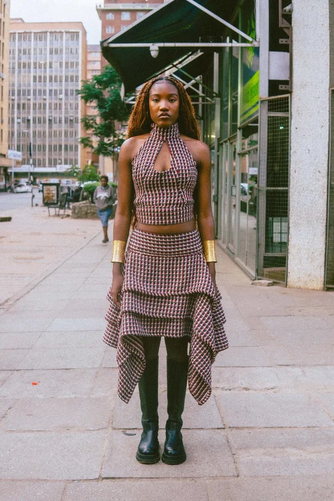 WozaZW's tweet photo. Ropafadzo Mapira, known to most simply as Kuki, does not describe herself as someone who merely makes clothes. She describes herself as someone interested in what clothes can communicate.

https://t.co/b4tNLyWmK6 https://t.co/5PfwvKJNRp