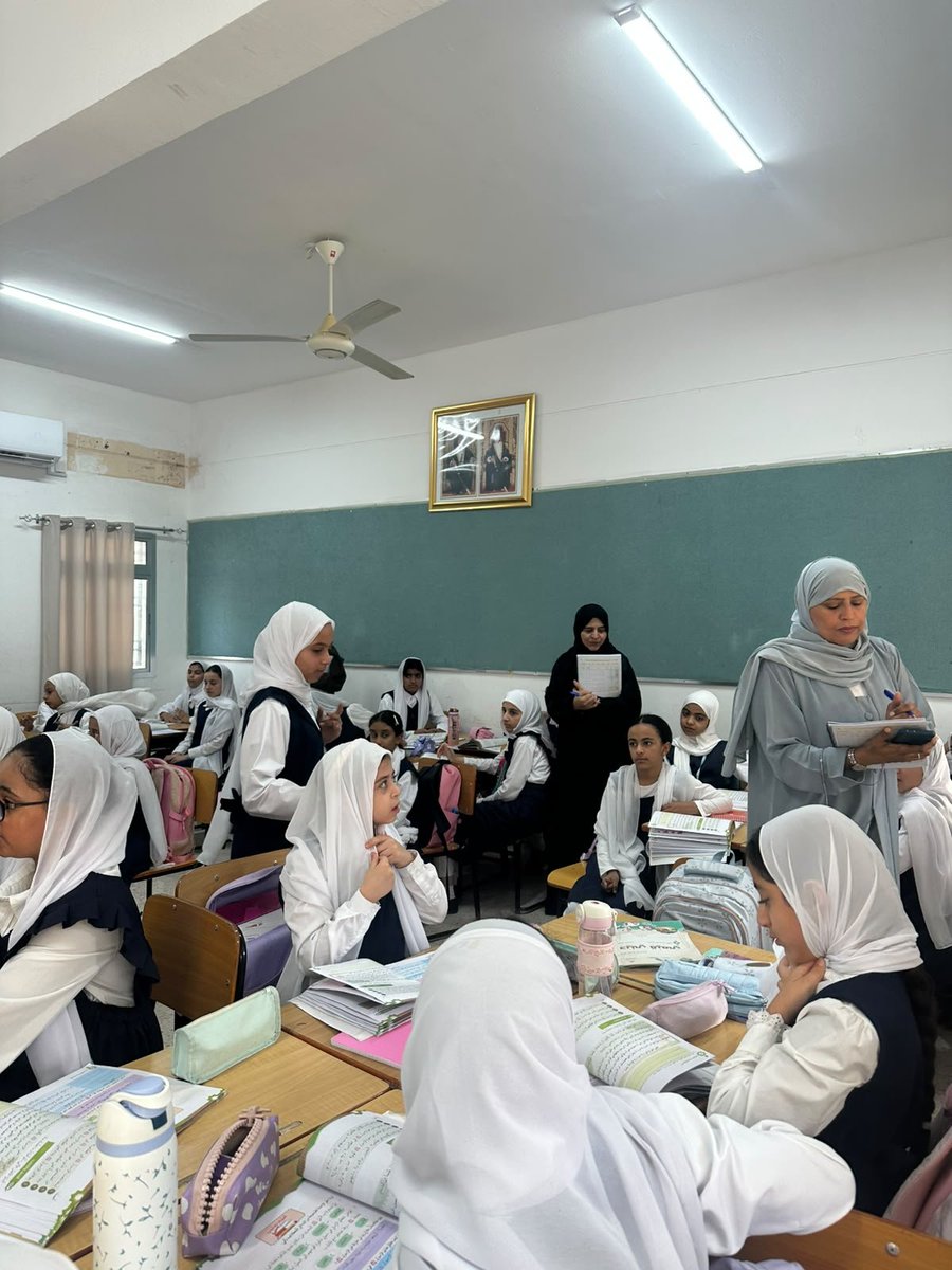EduGovMct1543's tweet photo. ✨ انطلق فريق التقويم والتطوير في تنفيذ جولات التعلّم؛ للاطلاع على الممارسات الصفية، ورصد جوانب التميّز وفرص التحسين، وتبادل الخبرات بما يسهم في تطوير الأداء التعليمي وتعزيز تعلّم الطالبات. https://t.co/ADRF7V0Qy8
