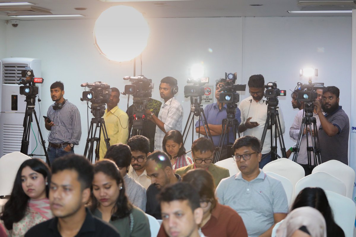 BoBConversation's tweet photo. At today’s press briefing, CGS outlined the agenda for BoBC 2026.
The conference opens tomorrow in Dhaka, bringing together global perspectives on power, technology and trust.
3–5 October | Pan Pacific Sonargaon
#BoBC2026 #CGS https://t.co/92iDfOUZAh