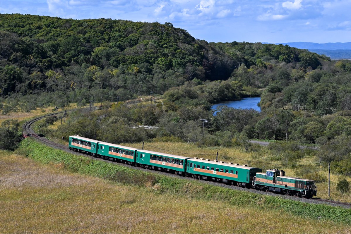 chw_25's tweet photo. 2026/10/2
9332レ(くしろ湿原ノロッコ号)
DE10 1660+510系ノロッコ客車4両 https://t.co/OnQe3SbI66