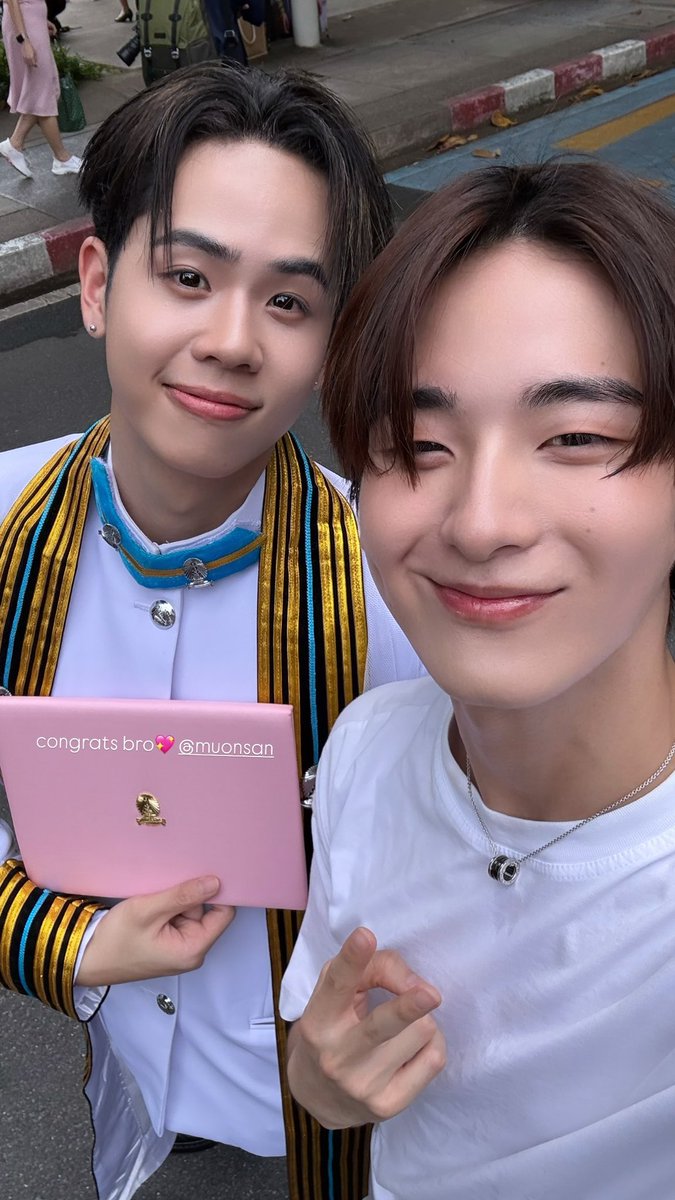 ttnnass's tweet photo. เอาน้ำตาไปสร้างเขื่อนได้เลยตอนนี้ㅠㅠ 
((ขอคนเข้าใจจ😭🎓🤍⭐️))

#แทดดี้คนดีจบแล้วจ้า
˗ˏˋ #TadATLAS #TadThapana 𐙚 ´ˎ˗
♡ .* #MUON #MUONSAN ˚₊✩⋆ https://t.co/yRPcjxZ3zS