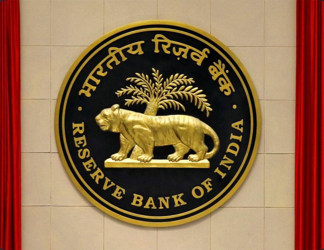 bitturohtak's tweet photo. 🚨📈 RBI MAY RAISE REPO RATE BY 25 BPS IN OCTOBER MEET:

A Business Standard poll reveals that the Reserve Bank of India is likely to hike its policy repo rate by 25 basis points during the October 5-7 Monetary Policy Committee meeting. https://t.co/cd10s8I42I