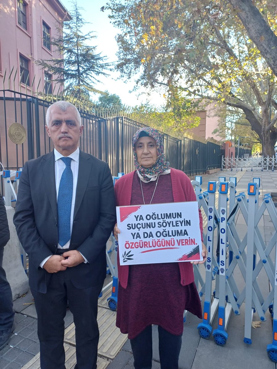 SevincCakir6's tweet photo. Sesimi duyurabileceğim tek yer sosyal medya.

Buradan bana destek veren, takip eden ve paylaşımlarıma destek olan herkese çok teşekkür ediyorum.

Desteğiniz gücüm oluyor.🙏⚘️☘️ https://t.co/IuWjkngQOR