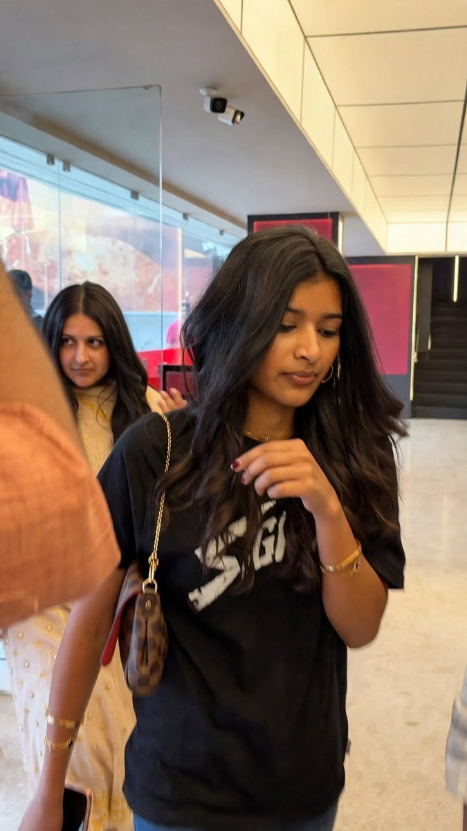itz_Dhill's tweet photo. yovv mama @actorvijay 🥰☺️♥️🤌🏻 https://t.co/INNzhrM7Zd