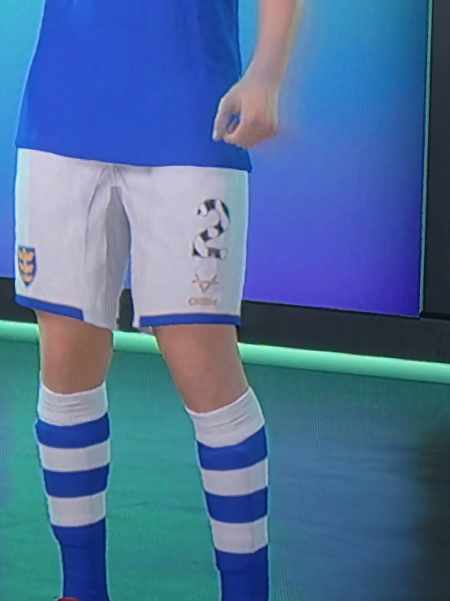 ZachsKitRoom's tweet photo. Few things @EASPORTSFC need to change...

The 3rd kit Hull City shorts have a black and white stripped number when it should just be black...

Also the away shirt have a somewhat checkered pattern with no sponsor...

Come on @EASPORTSFC 🤦‍♂️

#hcafc #utt #FC27 @FC27News_ https://t.co/dTUiS8otJ5