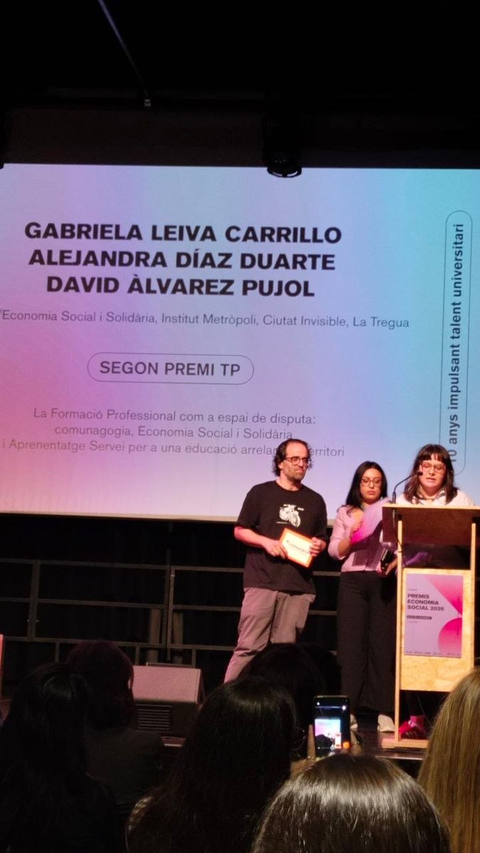ciutatinvisible's tweet photo. L'alumnat del #PostgrauESSCoop ha merescut 3 guardons als Premis Economia Social 2026 de @rocagales i @econ_socialcat. 

1er i 2on en la categoria de postgraus i Premi Especial! 
Amb treballs sobre FP, intercooperació territorial i l'ESS i Palestina. 

Rigor i compromís social 🔥 https://t.co/v6IMOEc4ws
