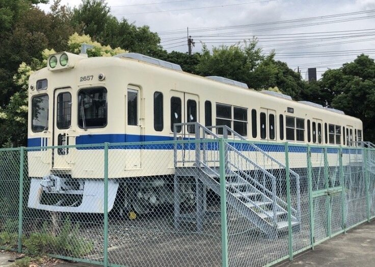 ABFM2200's tweet photo. 【活動報告更新】
2200形を今回知っていただいた方のために、2回に分けて小田急線の電車であるデハ2211・2212が山梨の富士急行線を走っていた理由と、「第二の人生」をご紹介します。

2600形に始まった小田急線の車両の大型化とは？
https://t.co/N0c97TjKsR
早期修繕と未来へ、ご支援お願いします。 https://t.co/LIFLOcylID