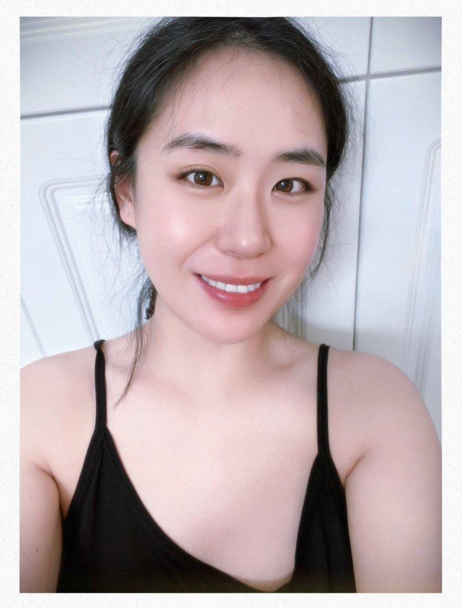fynshkri's tweet photo. 第二次露脸自拍，国庆在家有点无聊了，有没有附近的x友组个国庆搭子一起玩呀？ https://t.co/xFPG6grQdH